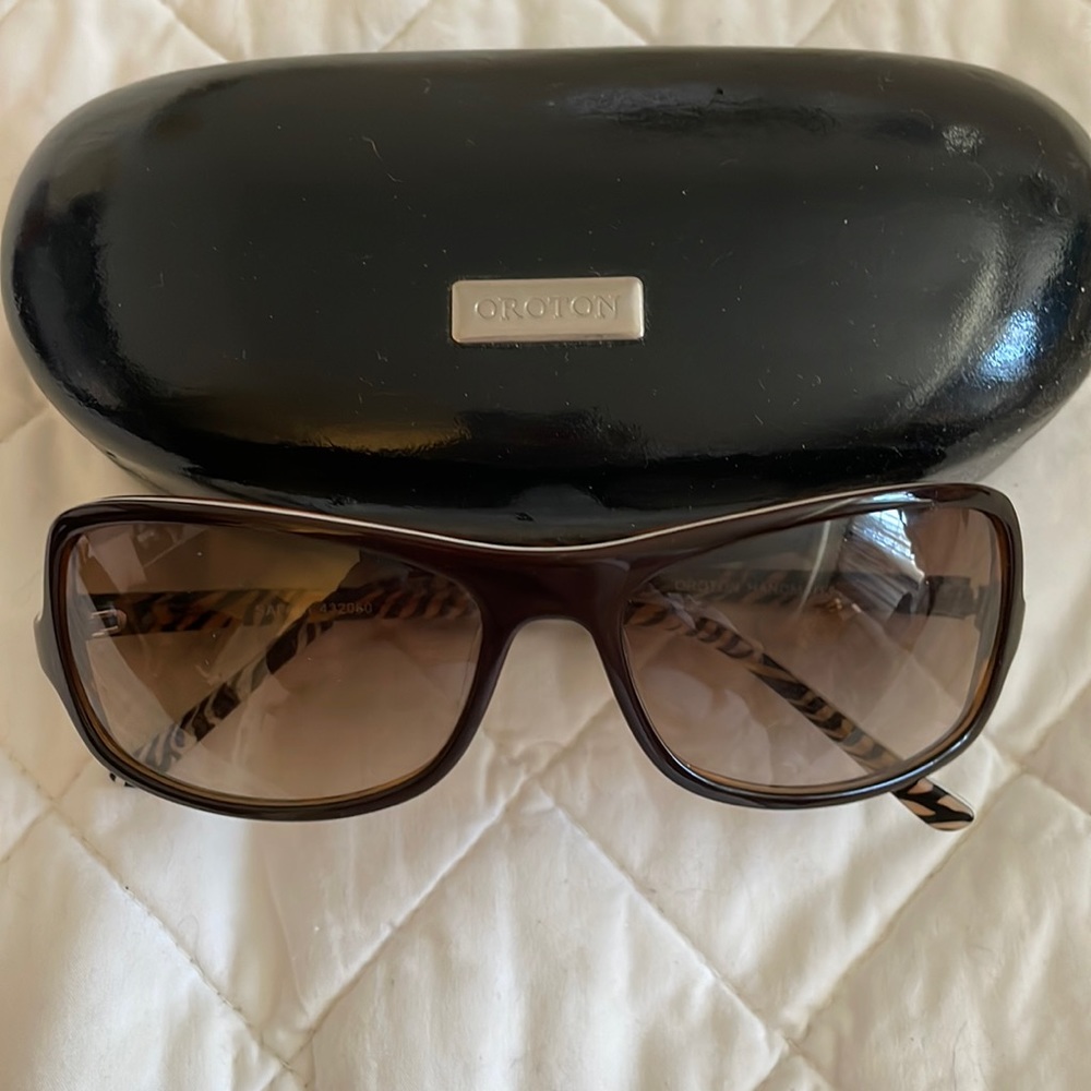 Oroton NWOT sunglasses